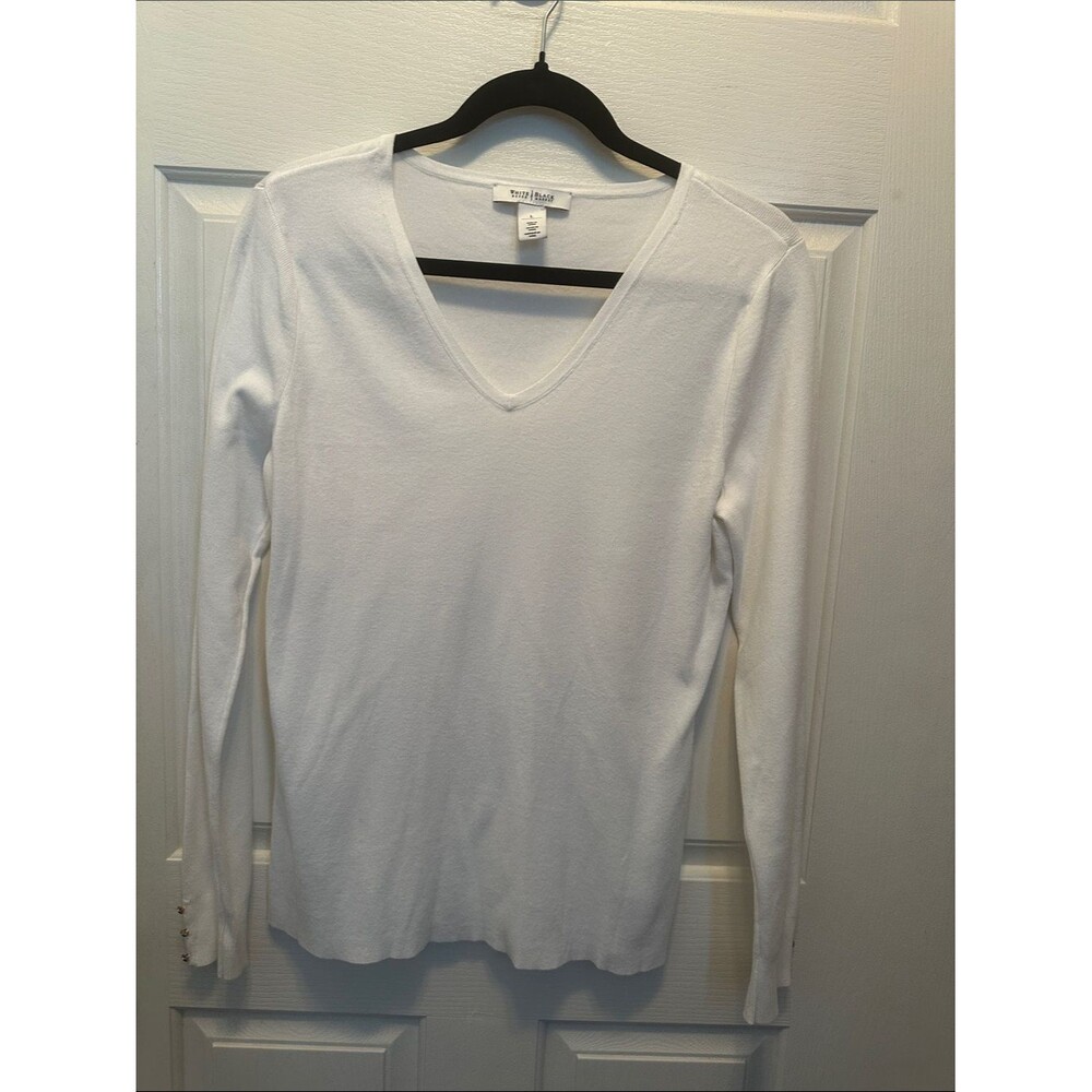 White House Black Market White V-Neck Long Sleeve Sweater Gold Button Detail L